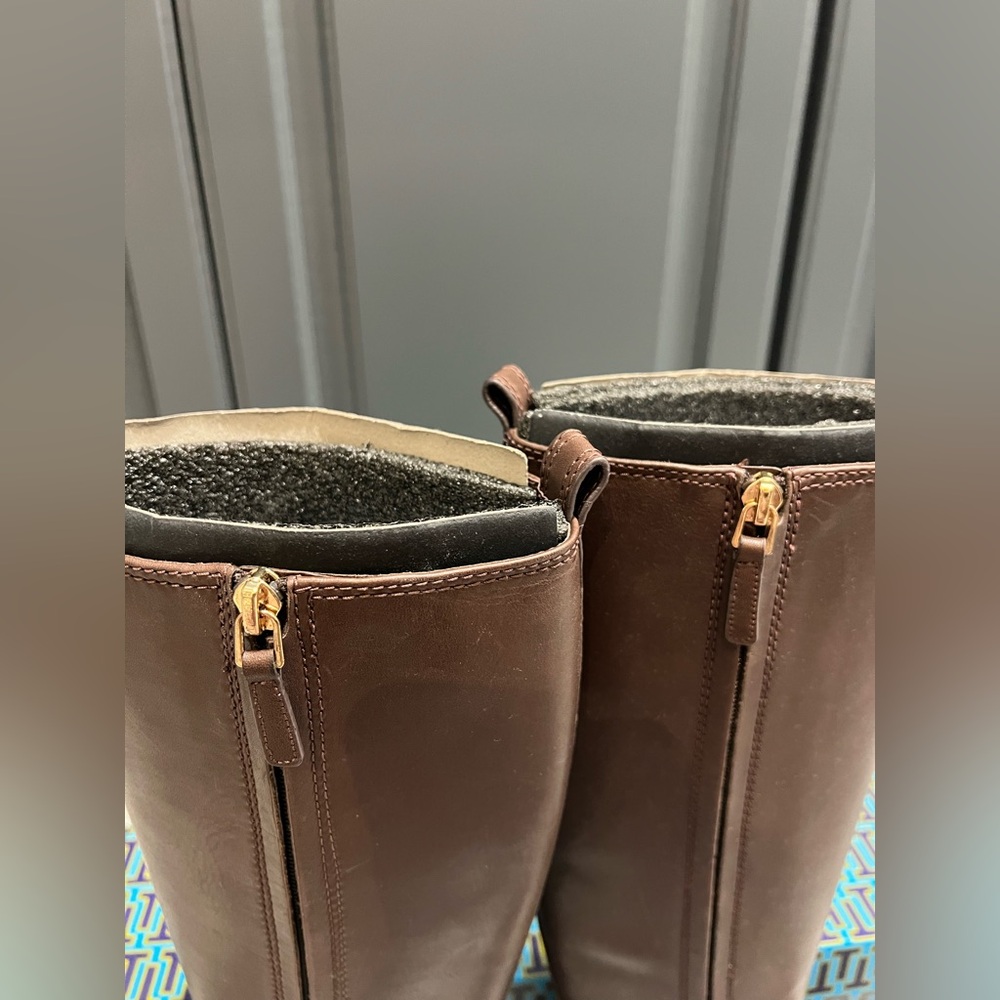 Tory Burch Wyatt Boot Calf Leather/Stretch - Picture 12 of 16